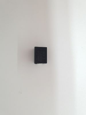 カスタム SMD MOV バリスター 4032K 511K 5V - 300V 電圧 0.1J - 4J エネルギー評価 CE TUV UL 認証