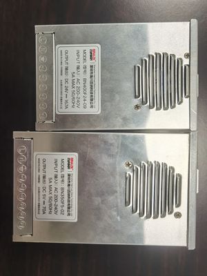 IP67 ゴールデン 防雨 電源 100W 12V DC 50 - 60 Hz 出力周波数 CE RoHS 認証